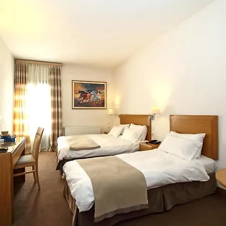 Hotel Boutique Parnassia 4*
